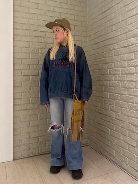 「HYSTERIC GLAMOUR（ヒステリックグラマー）のロゴスタッズ フリンジミニバッグ（ショルダーバッグ）」を使った、shi0ri68さん（レディース・155cm）の秋コーディネート