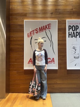 「HYSTERIC GLAMOUR（ヒステリックグラマー）のデニムワイドパンツ（デニムパンツ、ブルー系）」を使った、shi0ri68さん（レディース）の秋コーディネート