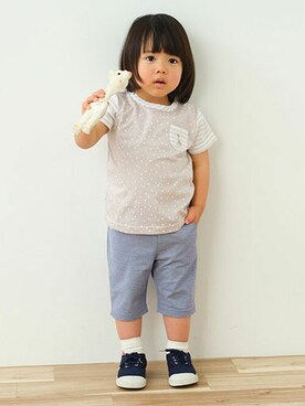 「Sophie la girafe（ソフィーラジラフ）のアイテム（パンツ）」を使った、kladskap　クレードスコープさん（キッズ・87cm）の春コーディネート