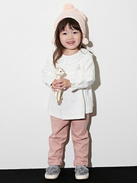 「Sophie la girafe（ソフィーラジラフ）のアイテム（パンツ）」を使った、kladskap　クレードスコープさん（キッズ・86cm）の冬コーディネート