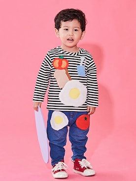 「赤スニーカー」｜kladskap　クレードスコープさん（キッズ・88cm）の秋コーディネート