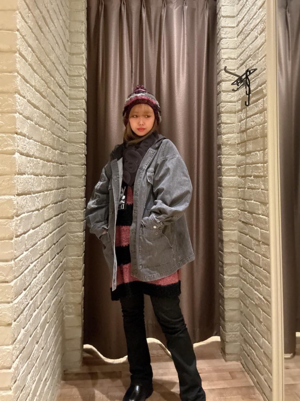 HYSTERIC GLAMOUR（ヒステリックグラマー）の「SNAKE LOOP柄 ダウン