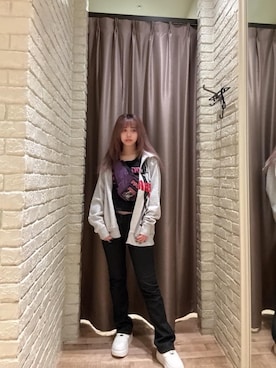 「アイテム（ボディバッグ/ウエストポーチ、パープル系）」を使った、hzktoさん（レディース・161cm）の春コーディネート