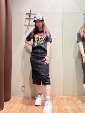 「アイテム（ソックス/靴下、オレンジ系）」を使った、hzktoさん（レディース・161cm）の夏コーディネート