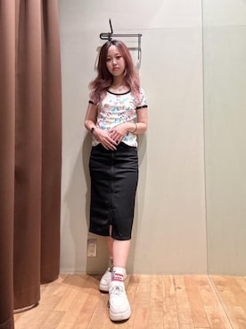 「アイテム（ソックス/靴下、オレンジ系）」を使った、hzktoさん（レディース・161cm）の夏コーディネート