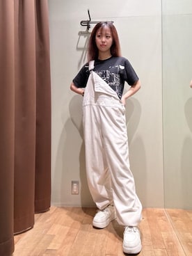 「アイテム（つなぎ/オールインワン、ホワイト系）」を使った、hzktoさん（レディース・161cm）の夏コーディネート