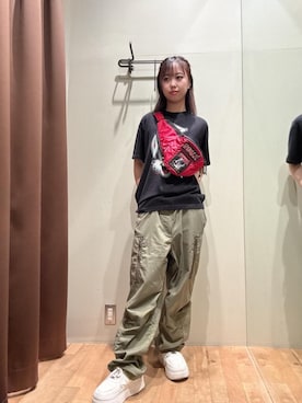 「アイテム（ボディバッグ/ウエストポーチ、レッド系）」を使った、hzktoさん（レディース・161cm）の夏コーディネート