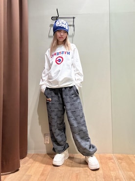 「HYSTERIC GLAMOUR（ヒステリックグラマー）のBAD ASS LOGO柄 スウェットパンツ（その他パンツ）」を使った、hzktoさん（レディース・161cm）の秋コーディネート