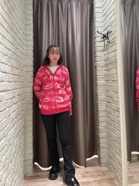 「アイテム（パーカー、ピンク系）」を使った、hzktoさん（レディース・161cm）の冬コーディネート