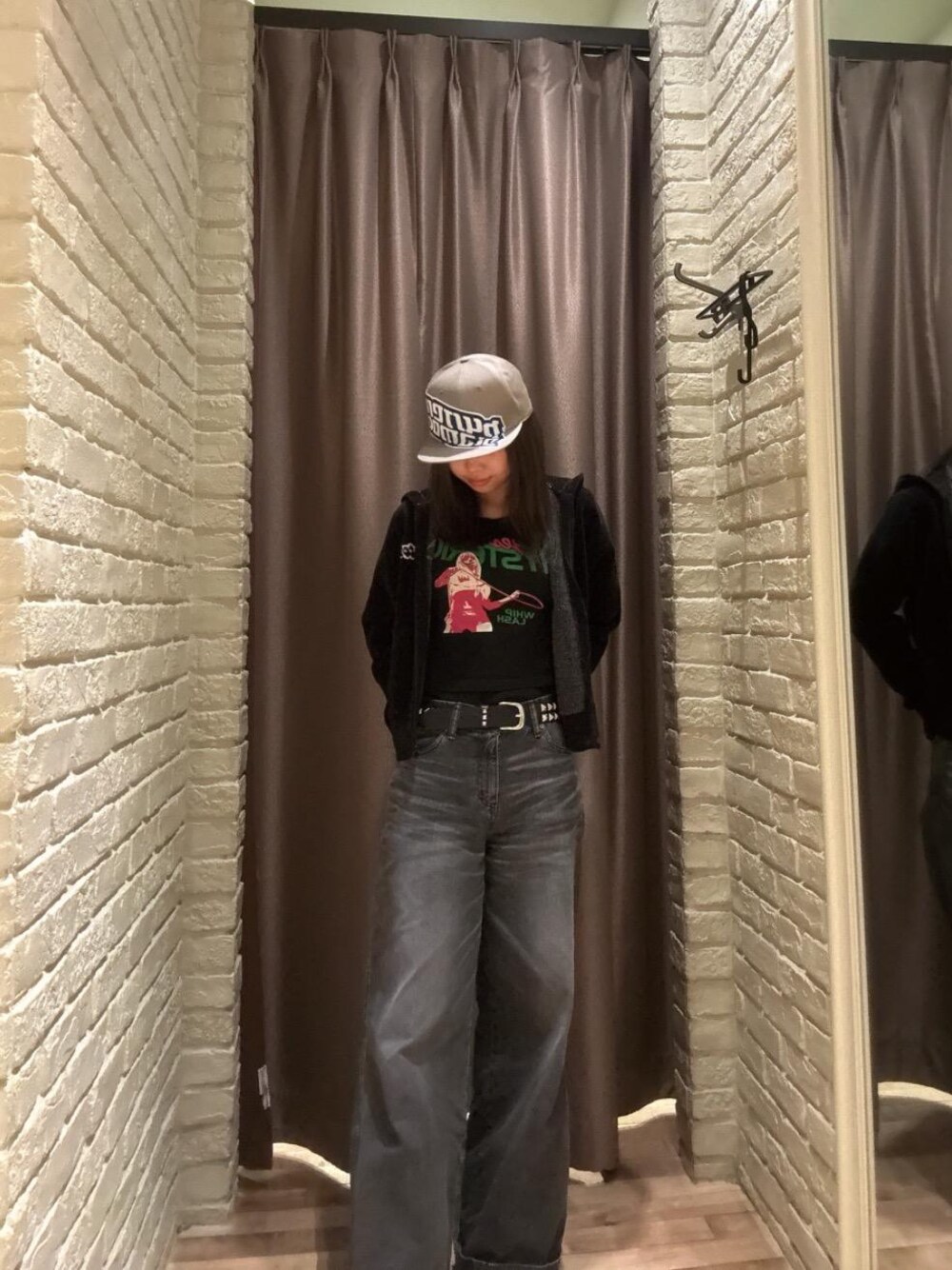 WHIP LASH ショート丈Tシャツを使った人気ファッションコーディネート