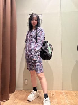 「HYSTERIC GLAMOUR（ヒステリックグラマー）のCOLLEGE COLLAGE スウェットショルダーバッグ（ショルダーバッグ、ブラック系）」を使った、hzktoさん（レディース）の春コーディネート