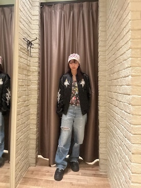 「HYSTERIC GLAMOUR（ヒステリックグラマー）のRESIZE加工 デニムストレートパンツ（デニムパンツ、ブルー系）」を使った、hzktoさん（レディース）の秋コーディネート