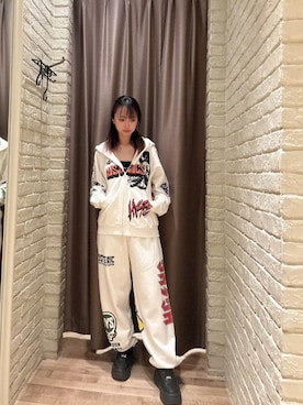 「HYSTERIC GLAMOUR（ヒステリックグラマー）のBAD ASS MAMA スウェットパンツ（スウェットパンツ、ホワイト系）」を使った、hzktoさん（レディース）の秋コーディネート