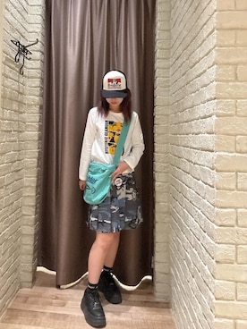 「HYSTERIC GLAMOUR（ヒステリックグラマー）のGUITAR GIRL メッシュキャップ（キャップ、ブラック系）」を使った、hzktoさん（レディース）の秋コーディネート