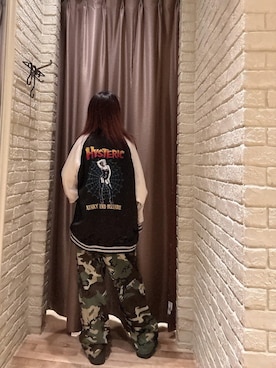 「HYSTERIC GLAMOUR（ヒステリックグラマー）のKINKY HYSTERIC刺繍 スカジャン（スカジャン、ブラック系）」を使った、hzktoさん（レディース）の秋コーディネート