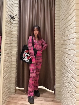 「アイテム（パーカー、ピンク系）」を使った、hzktoさん（レディース・161cm）の秋コーディネート
