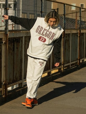 「ごきげんウィーク」｜「アイテム（スウェットパンツ）」を使った、Revo.さん（メンズ・170cm）の春コーディネート