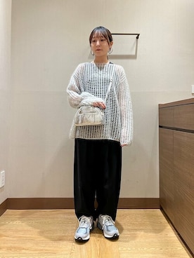 「アイテム（タンクトップ、ブルー系）」を使った、中島さん（レディース・154cm）の秋コーディネート
