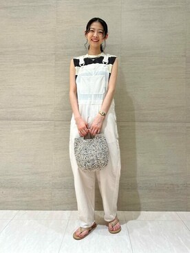 「トングサンダル」｜「アイテム（オールインワン・サロペット）」を使った、Bshopスタッフさん（レディース・163cm）の夏コーディネート