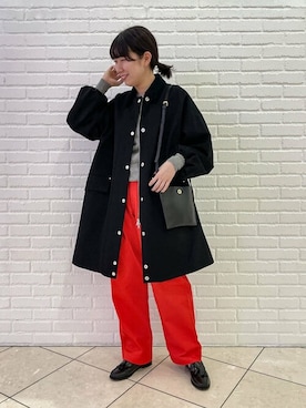 「クルーネックニット」｜「アイテム（ステンカラーコート）」を使った、Bshopスタッフさん（レディース・166cm）の冬コーディネート