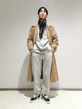 「AURALEE」｜「アイテム（スウェットパンツ）」を使った、Bshopスタッフさん（メンズ・182cm）の冬コーディネート