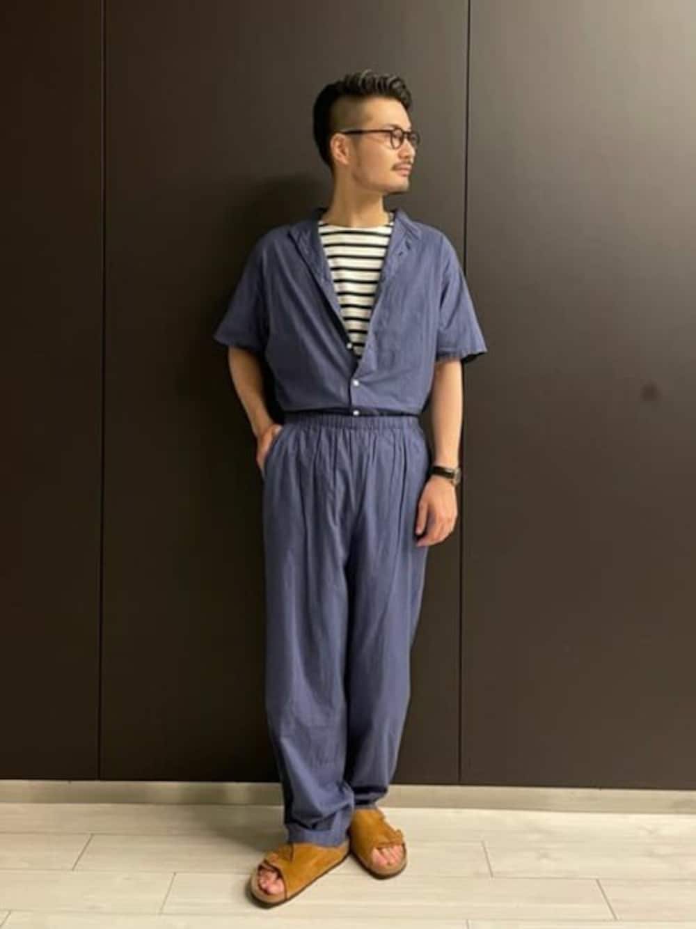 「セットアップ、ボーダー、Tシャツ、birkenstock、orcival、サンダル、イージーパンツ、リラックススタイル、シャツスタイル、holk」｜「ORCIVALのORCIVAL | スビンジャージ クルーネック半袖Tシャツ MEN（Tシャツ/カットソー、ブルー系）」を使った、Bshopスタッフさん（メンズ・175cm）の夏コーディネートの1枚目の写真