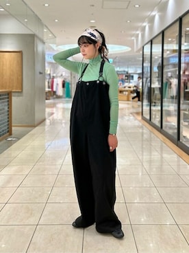 「AURALEE」｜「アイテム（財布/小物）」を使った、Bshopスタッフさん（レディース・164cm）の秋コーディネート