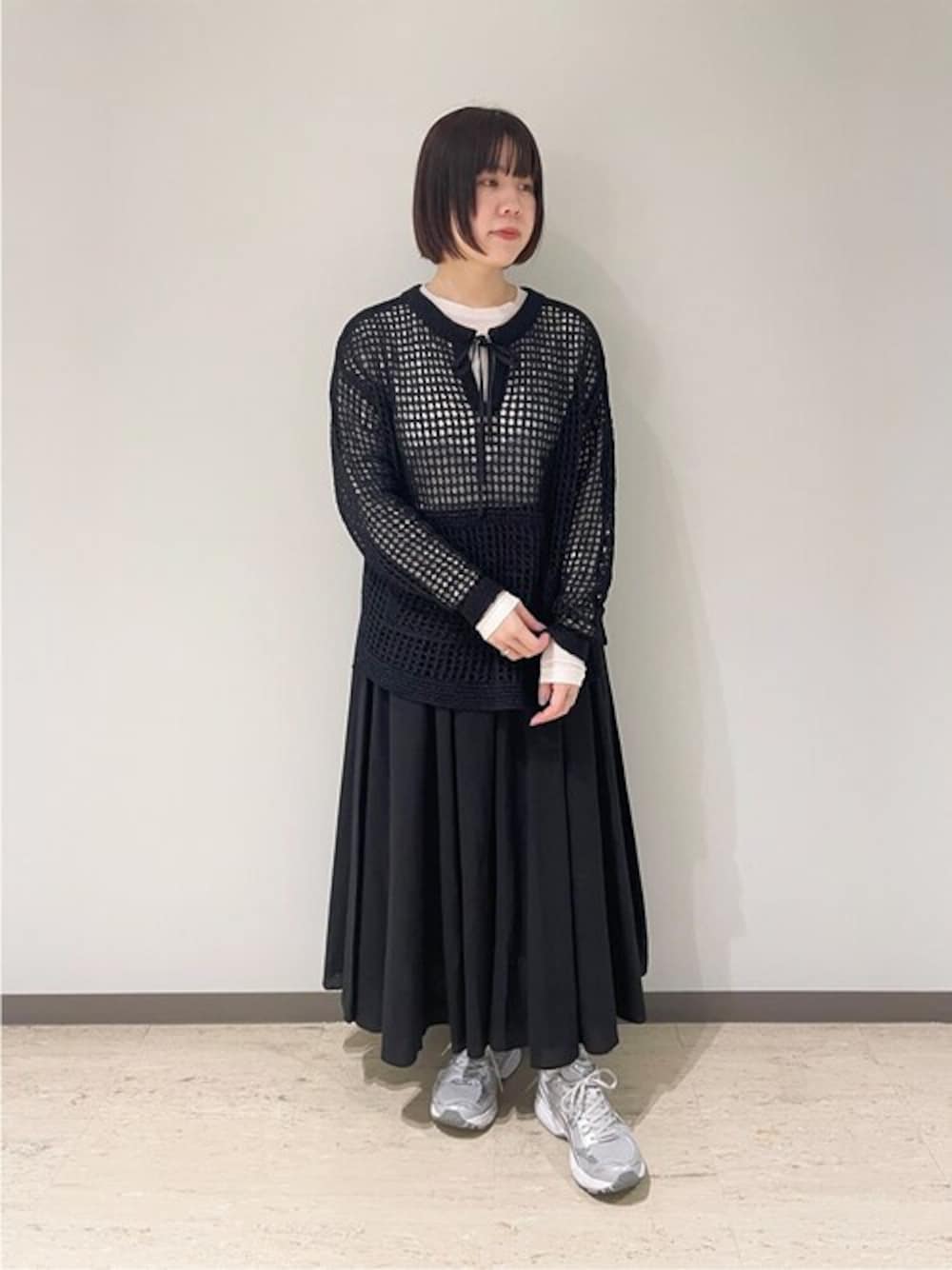 「フレアスカート、スカート、Tシャツ、プルオーバー、春コーデ、メッシュニット、enrica、unfil、eunoia」｜「Bshopのeunoia | コットン フレアスカート WOMEN（スカート、ブラック系）」を使った、Bshopスタッフさん（レディース・160cm）の春コーディネートの1枚目の写真