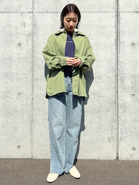 「アイテム（デニムジャケット、グリーン系）」を使った、SELECT MOCA SNAPさん（レディース・162cm）の春コーディネート