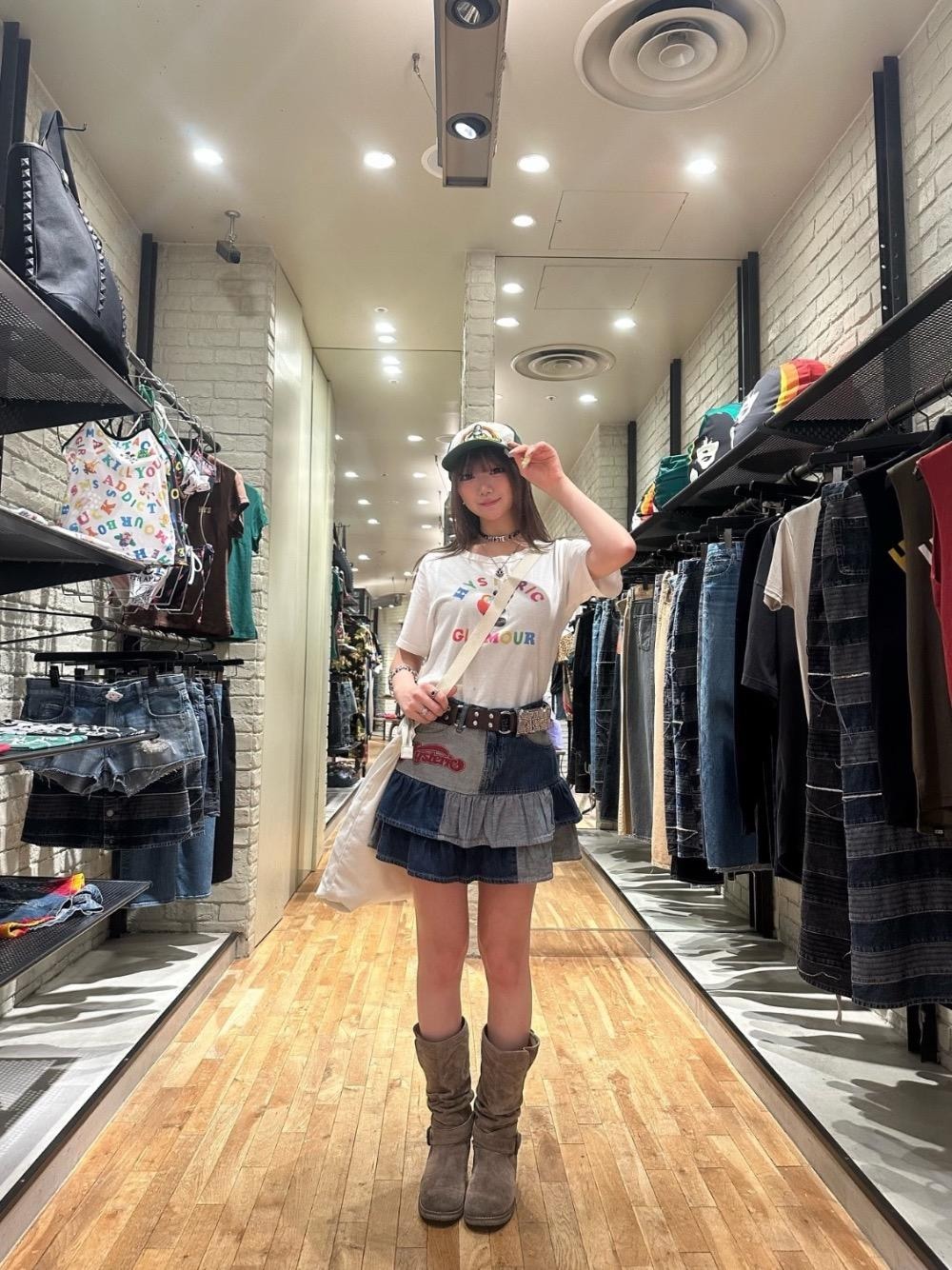 【HYSTERIC GLAMOUR】ROLLING HEART スクラッチ フリルスカート ROLLING HEART スクラッチフリルスカート（デニムスカート