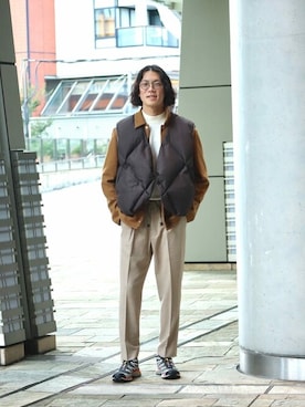 「ブラウンコーデ」｜「アイテム（ダウンベスト）」を使った、ESTNATION MENSさん（メンズ・183cm）の秋コーディネート