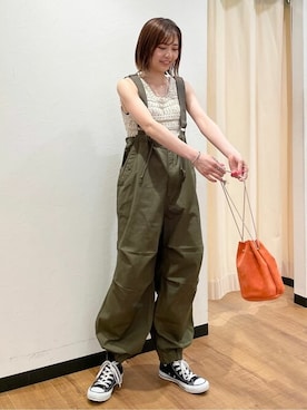 「Ungrid（アングリッド）のアイテム（オールインワン・サロペット）」を使った、Ungrid STAFFさん（レディース・158cm）の春コーディネート