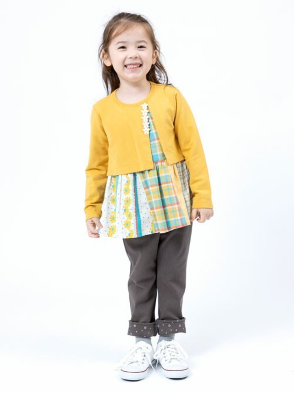「チュニック、お出かけコーデ、キッズコーデ、女の子、秋コーデ、KP、ケーピー」｜「KPのレイヤード風切り替えチュニック(100～130cm)（スウェット、イエロー系）」を使った、KPさん（キッズ・107cm）の秋コーディネートの1枚目の写真