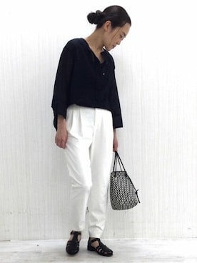 「アイテム（タンクトップ、グレー系）」を使った、Yokoさん（レディース・158cm）の春コーディネート