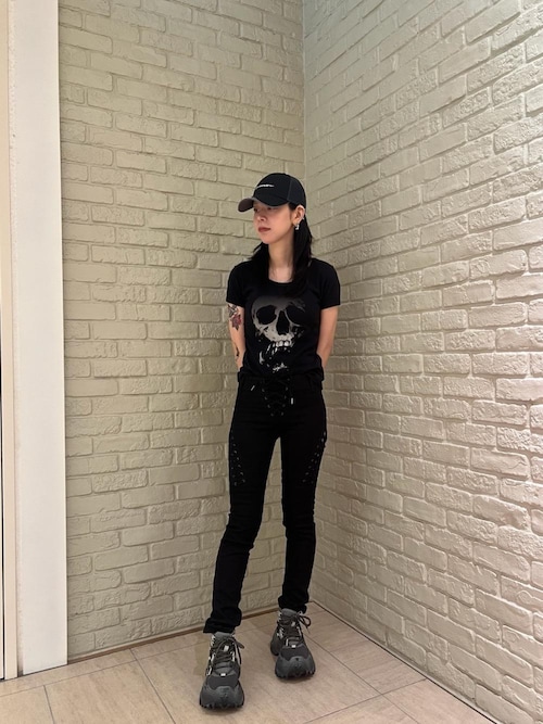 スカルベリーチビTシャツ・ブラック　ヒステリックグラマー HYSTERIC GLAMOUR（ヒステリックグラマー）の「SKULL BERRY
