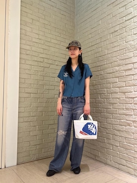 「HYSTERIC GLAMOUR（ヒステリックグラマー）のHYS FES PASS デニム転写パンツ（その他パンツ、ブルー系）」を使った、ゆうかさん（レディース・164cm）の春コーディネート