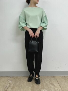 「ジョガーパンツ」｜「アイテム（財布/小物）」を使った、a.v.v本社スタッフさん（レディース・160cm）の春コーディネート