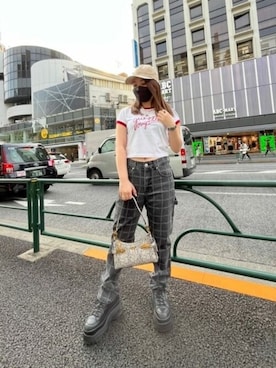 「Guess（ゲス）のアイテム（アクセサリー）」を使った、GUESS JAPANさん（レディース・155cm）の春コーディネート