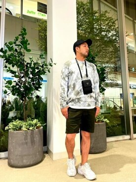 「Guess（ゲス）のアイテム（キャップ）」を使った、GUESS JAPANさん（メンズ・170cm）の春コーディネート