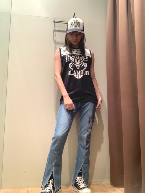 GUITAR GIRL センタースリットデニムパンツ