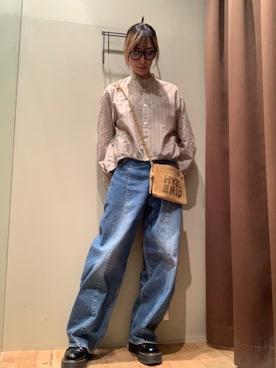 「HYSTERIC GLAMOUR（ヒステリックグラマー）のロゴスタッズ サコッシュ（トートバッグ、ベージュ系）」を使った、kanaさん（レディース・172cm）の春コーディネート