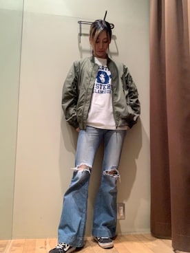 「HYSTERIC GLAMOUR（ヒステリックグラマー）のローライズフレアデニムパンツ（デニムパンツ、ブルー系）」を使った、kanaさん（レディース・172cm）の春コーディネート