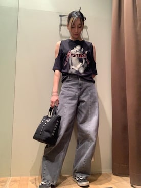 「HYSTERIC GLAMOUR（ヒステリックグラマー）のSTUDS CANVAS クロスボディーバッグ（ショルダーバッグ、ブラック系）」を使った、kanaさん（レディース・172cm）の春コーディネート