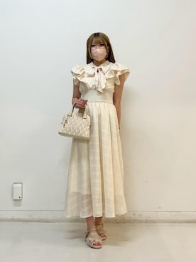 「MAJESTIC LEGON（マジェスティックレゴン）の【お気に入り14000件超え】チャームセットキルティングバッグ（ショルダーバッグ、ホワイト系）」を使った、ふうかさん（レディース・156cm）の春コーディネート