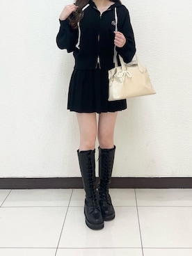 「MAJESTIC LEGON（マジェスティックレゴン）のレースアップロングブーツ（ブーツ、ブラック系）」を使った、ふうかさん（レディース・156cm）の冬コーディネート
