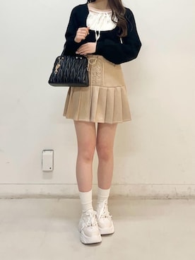 「MAJESTIC LEGON（マジェスティックレゴン）の2WAYデコリボンスニーカー（スニーカー、ホワイト系）」を使った、ふうかさん（レディース・156cm）の冬コーディネート