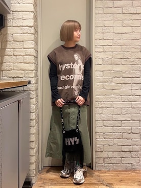 「HYSTERIC GLAMOUR（ヒステリックグラマー）のミリタリーロングスカート（スカート）」を使った、mariko.tさん（レディース・161cm）の秋コーディネート