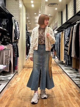 「HYSTERIC GLAMOUR（ヒステリックグラマー）のロゴスタッズ フリンジミニバッグ（ショルダーバッグ）」を使った、mariko.tさん（レディース・161cm）の秋コーディネート