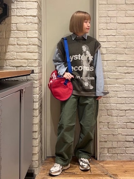 「アイテム（ドラムバッグ）」を使った、mariko.tさん（レディース・161cm）の秋コーディネート