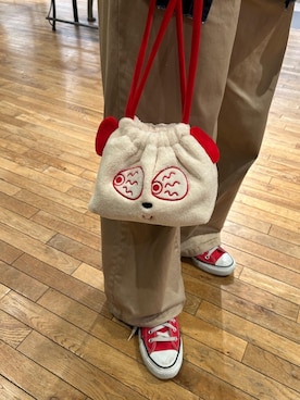 「HYSTERIC GLAMOUR（ヒステリックグラマー）のRED EYE PANDA 巾着ポーチ（ポーチ、ホワイト系）」を使った、mariko.tさん（レディース・161cm）の夏コーディネート